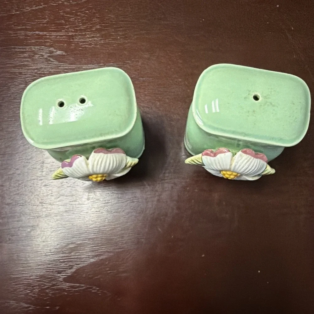 N/A salt pepper